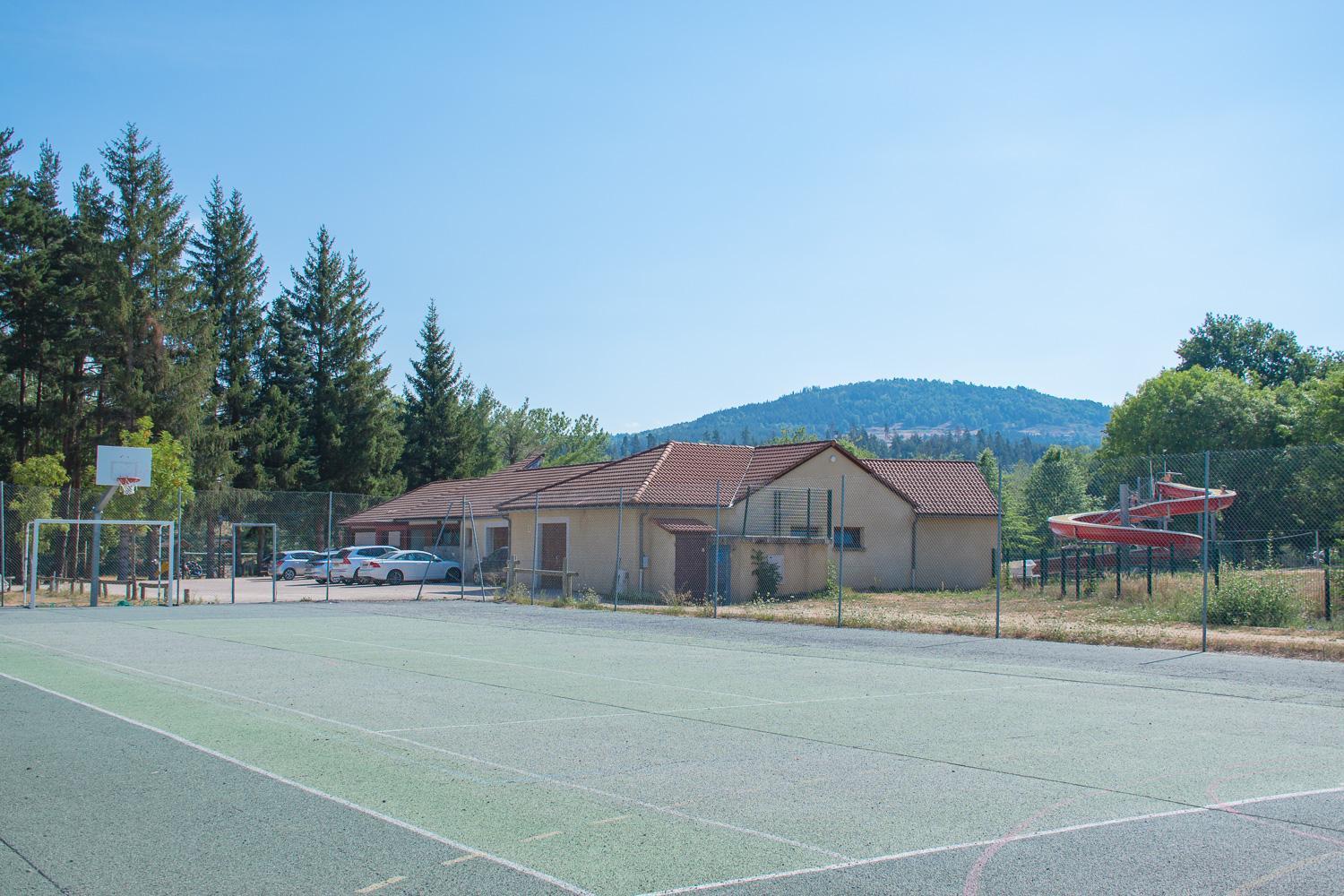 Village De Gites Du Malzieu Le Malzieu-Ville ภายนอก รูปภาพ